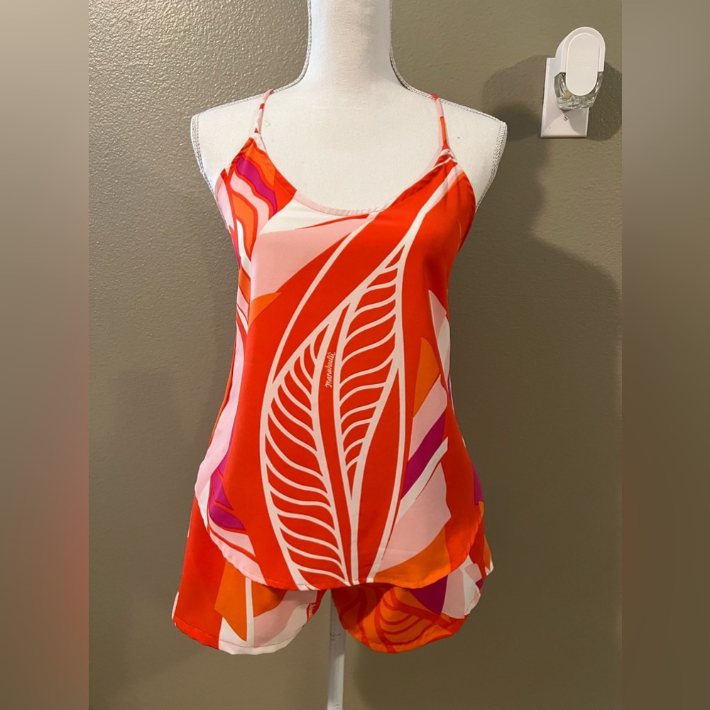Manuhealii top and shorts